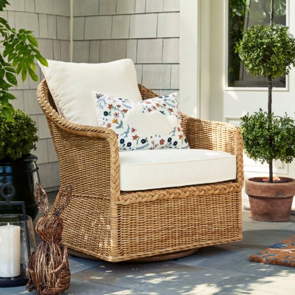 Pottery Barn Bunny Embroidered Lumbar Pillow Cover - Picture 3 of 12